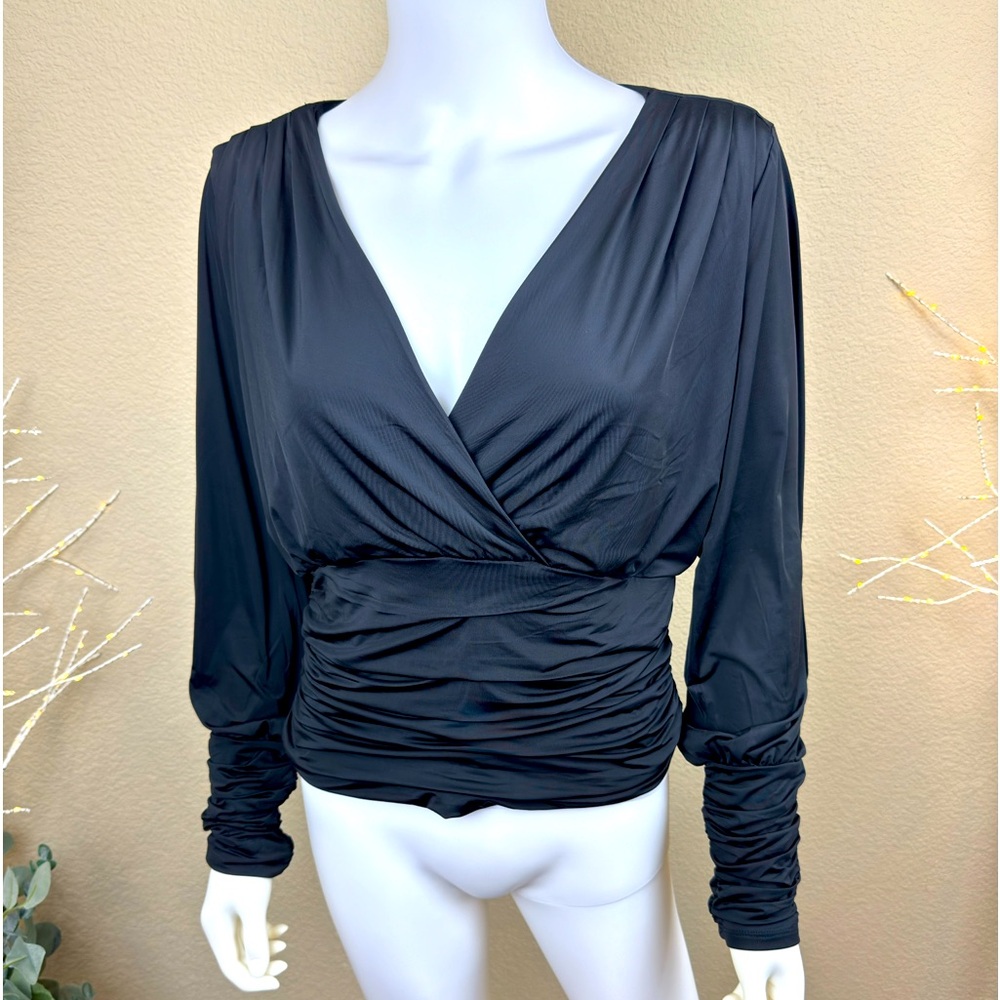 🌸NWT $58 Express V-Neck Silky Ruched Long Sleeve Top 🌸